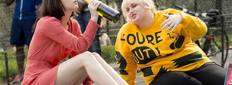 Dakota Johnson and Rebel Wilson in How to Be Single