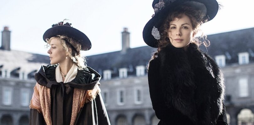 Kate Bekinsdale and Chloe Sevigny in Love & Friendship