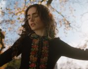 Lilly Collins Tolkien