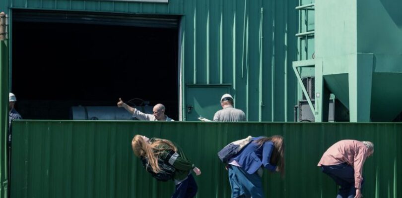 Evan Rachel Wood, Debra Winger, Richard Jenkins, Kajillionaire