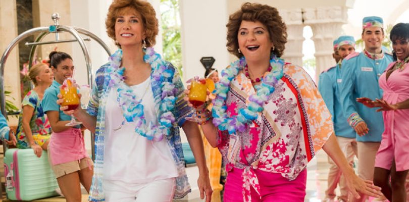 Kristen Wiig and Annie Mumolo in Barb and Star Go to Vista Del Mar