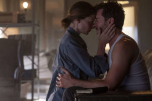 Rebecca Ferguson and Hugh Jackman in Reminiscence