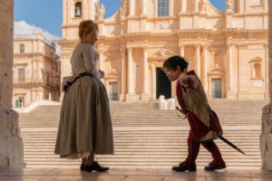 Peter Dinklage and Haley Bennett in Cyrano