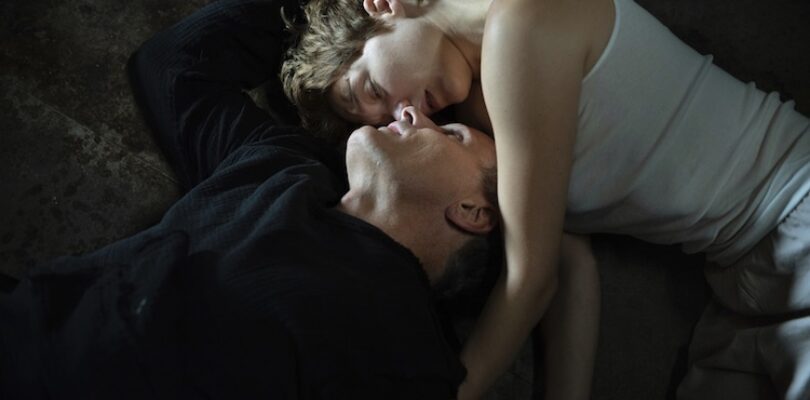 Viggo Mortensen and Léa Seydoux in "Crimes of the Future"
