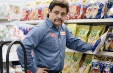 Jesse Garcia as Richard Montañez in "Flamin' Hot"