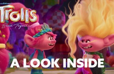 "Trolls Band Together"