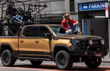 Ryan Gosling is Colt Seavers in THE FALL GUY, directed by David Leitch.