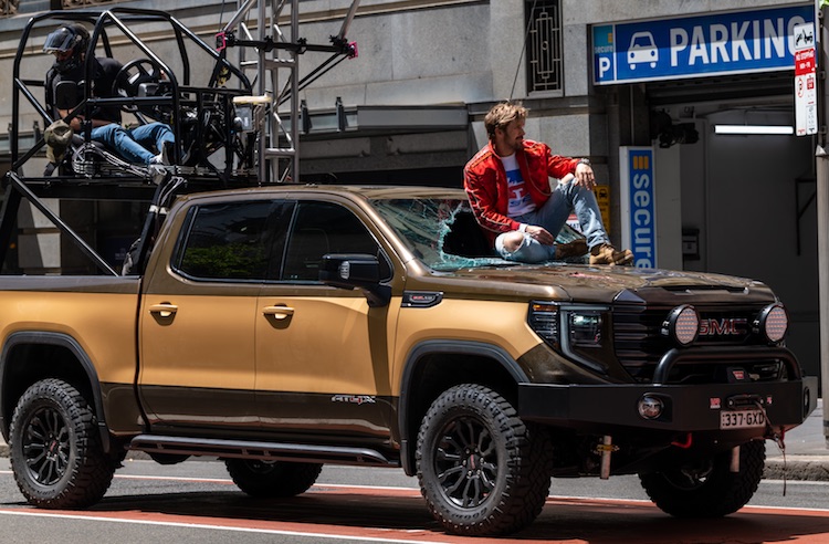 Ryan Gosling is Colt Seavers in THE FALL GUY, directed by David Leitch.