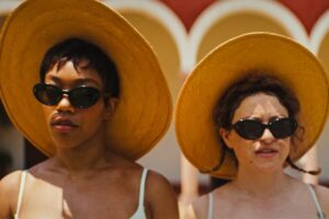 BT_TP_01473_R Blink Twice