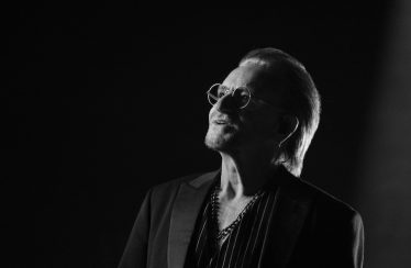 Bono in “Bono: Stories of Surrender,” premiering May 30, 2025 on Apple TV+.